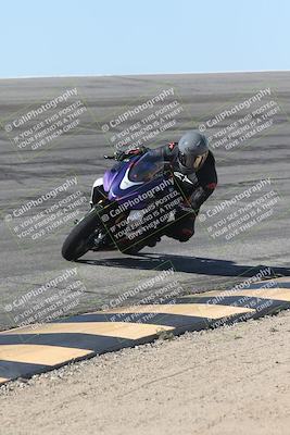 media/Oct-13-2025-Moto Forza (Mon) [[a66d839500]]/4-C Group/Session 2 (Bowl)/